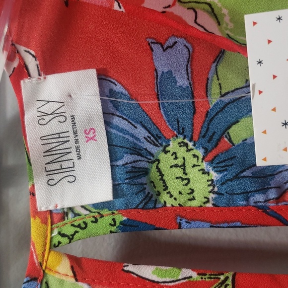 Sienna Sky NWT Red Flutter Sleeve Multicolor Floral Wrap Style Dress - Picture 3 of 9